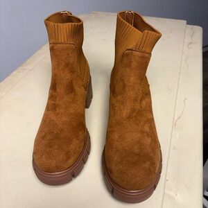 Stylish Tan Ankle Boots for Women